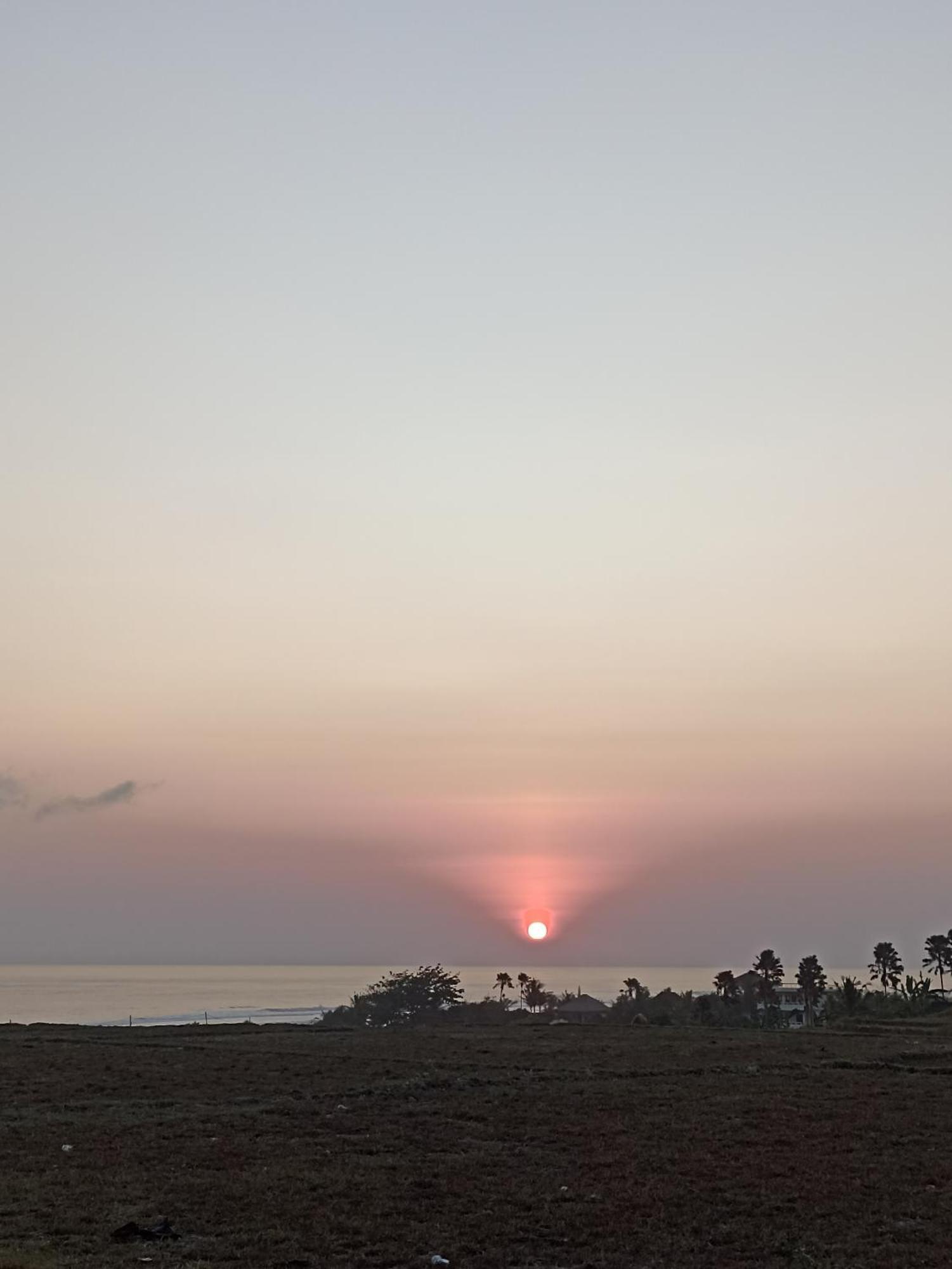 Апартаменты Ayolah Surf House &Surf Camp Jembrana  Экстерьер фото
