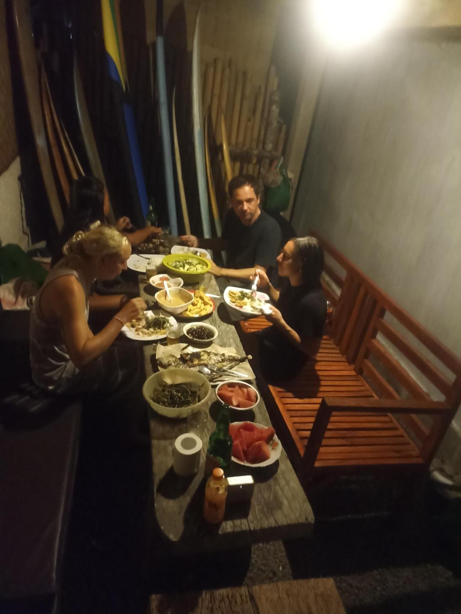 Апартаменты Ayolah Surf House &Surf Camp Jembrana  Экстерьер фото