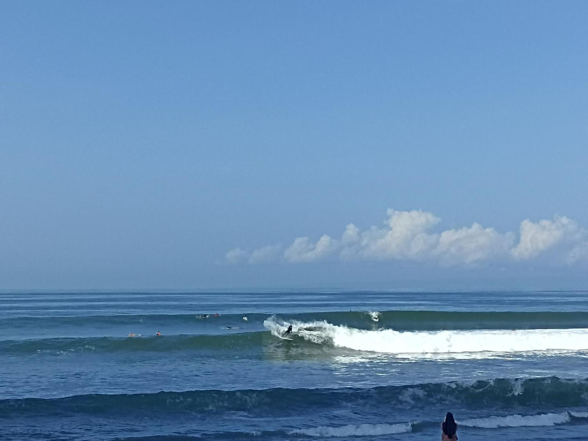 Апартаменты Ayolah Surf House &Surf Camp Jembrana  Экстерьер фото